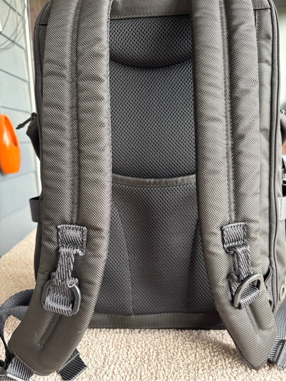 Tumi alpha bravo